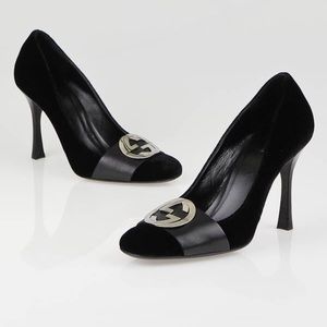Black Velvet Gucci pumps